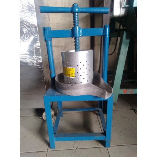Coconut press (6")