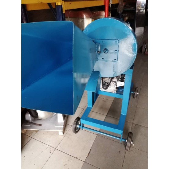 CHOPPER MACHINE C/W 6.5HP GIANT ENGINE